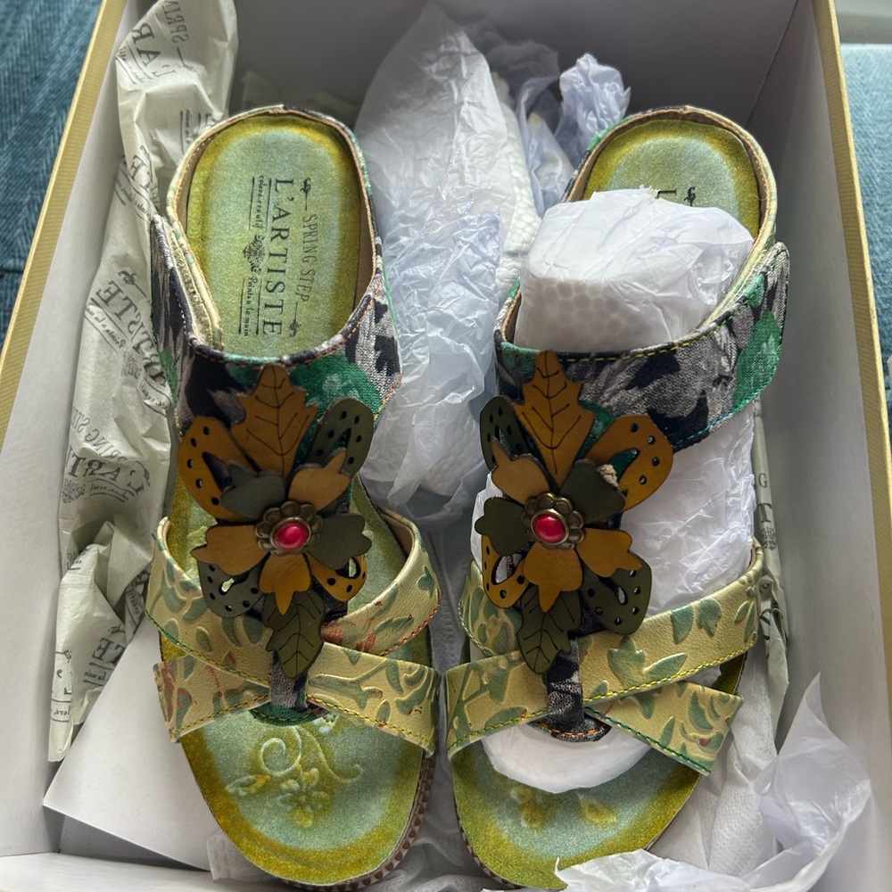 L'Artiste Spring Step Wedge Sandal